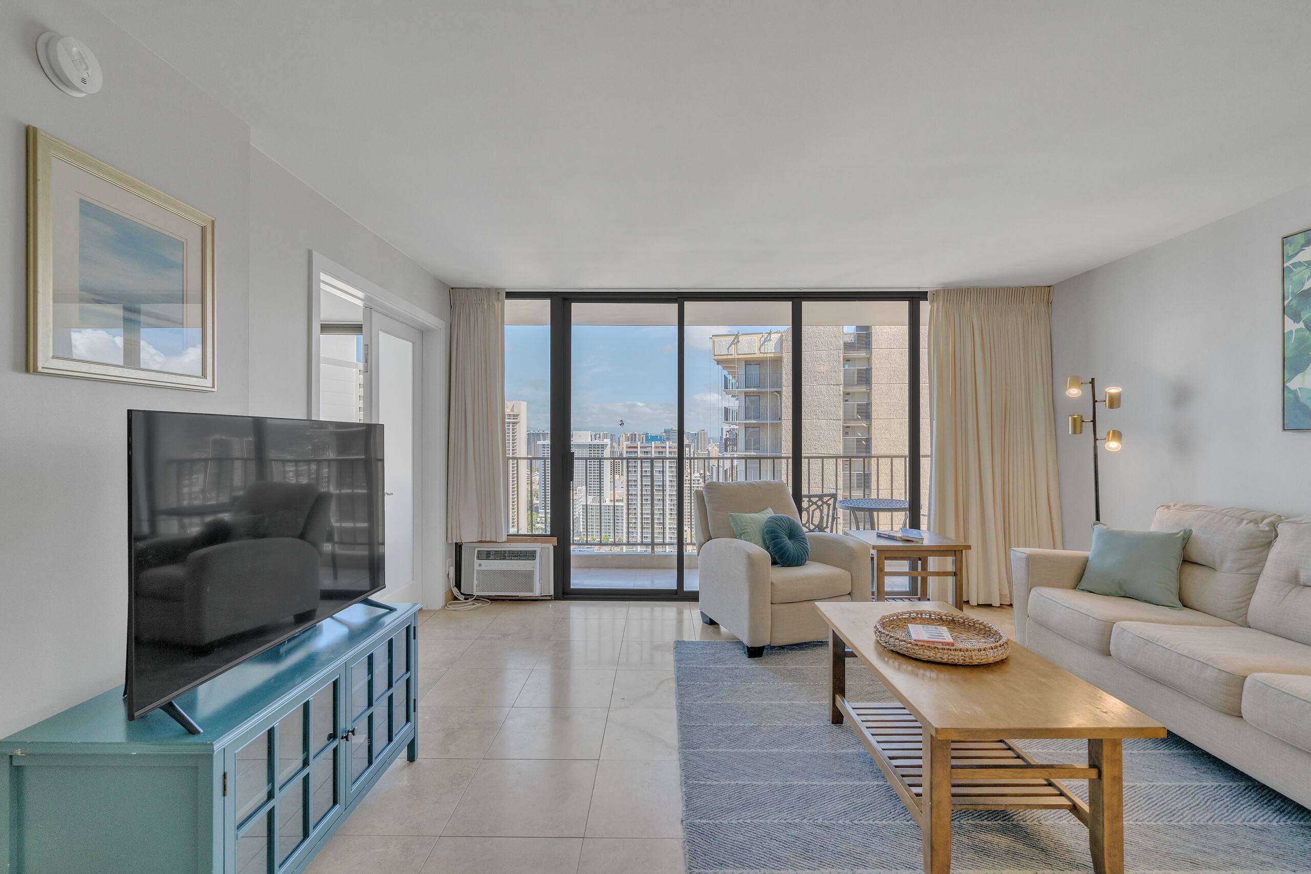 Condo in Honolulu · ★4.38 · 1 bedroom · 2 beds · 1 private bath - Image 22