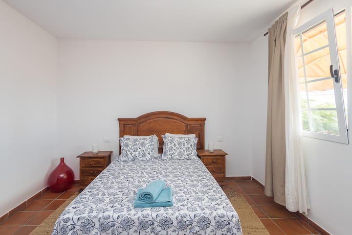 საძინებელი 1