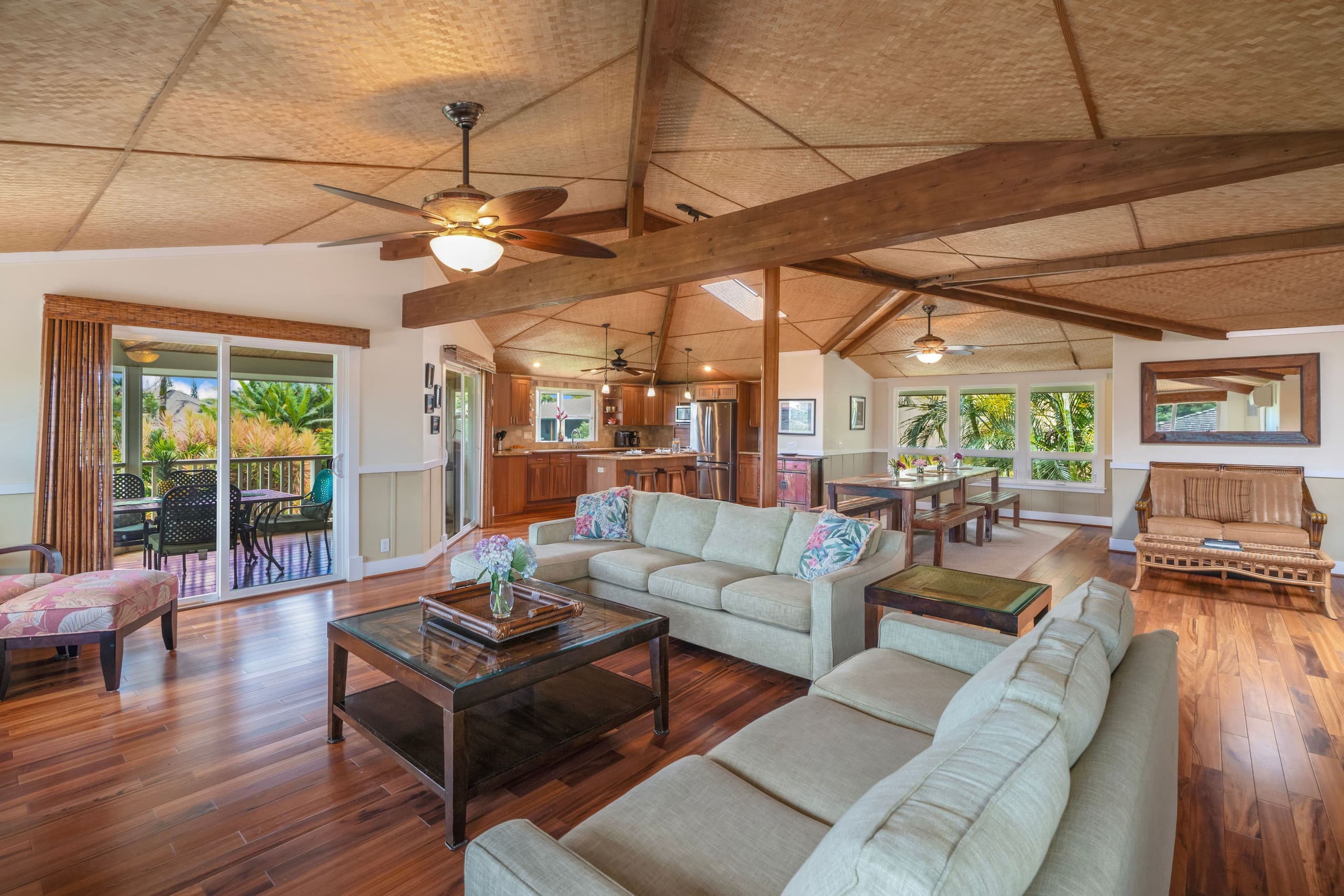 Home in Princeville · ★4.85 · 4 bedrooms · 8 beds · 2.5 private baths - Image 4