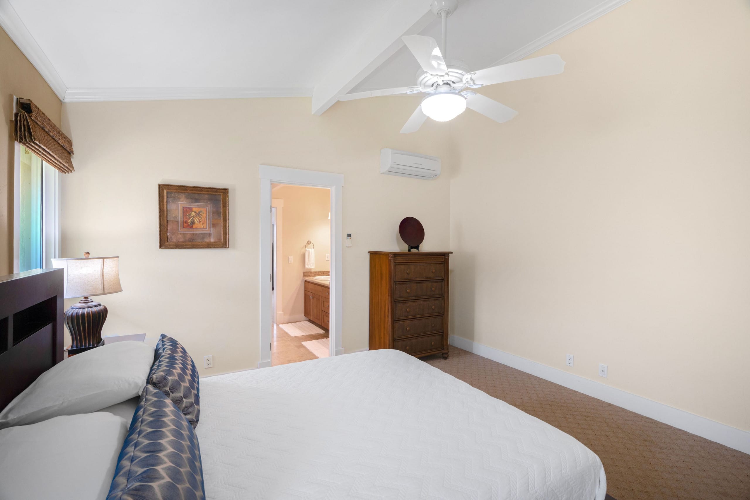 Home in Princeville · ★4.85 · 4 bedrooms · 8 beds · 2.5 private baths - Image 43