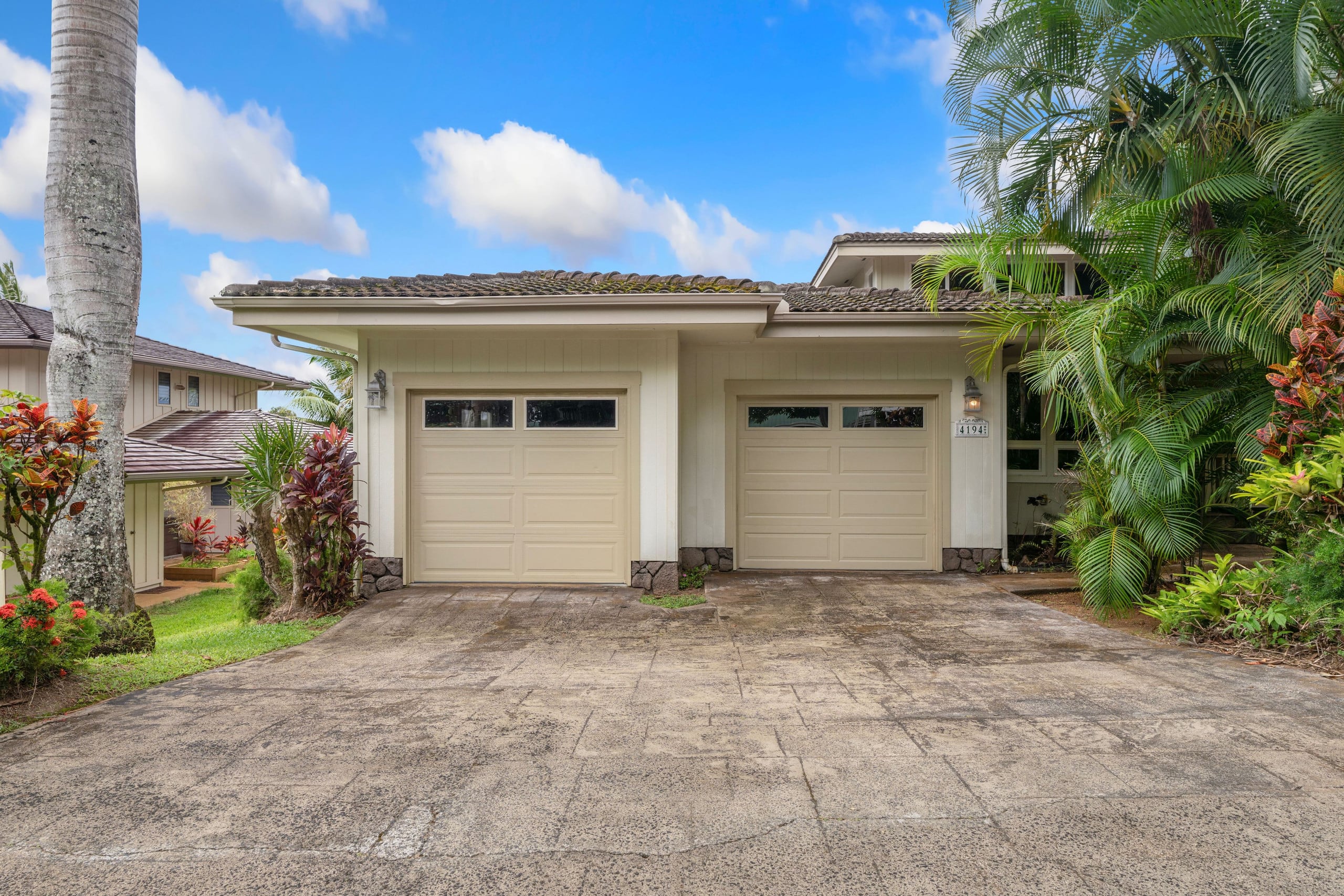 Home in Princeville · ★4.85 · 4 bedrooms · 8 beds · 2.5 private baths - Image 64