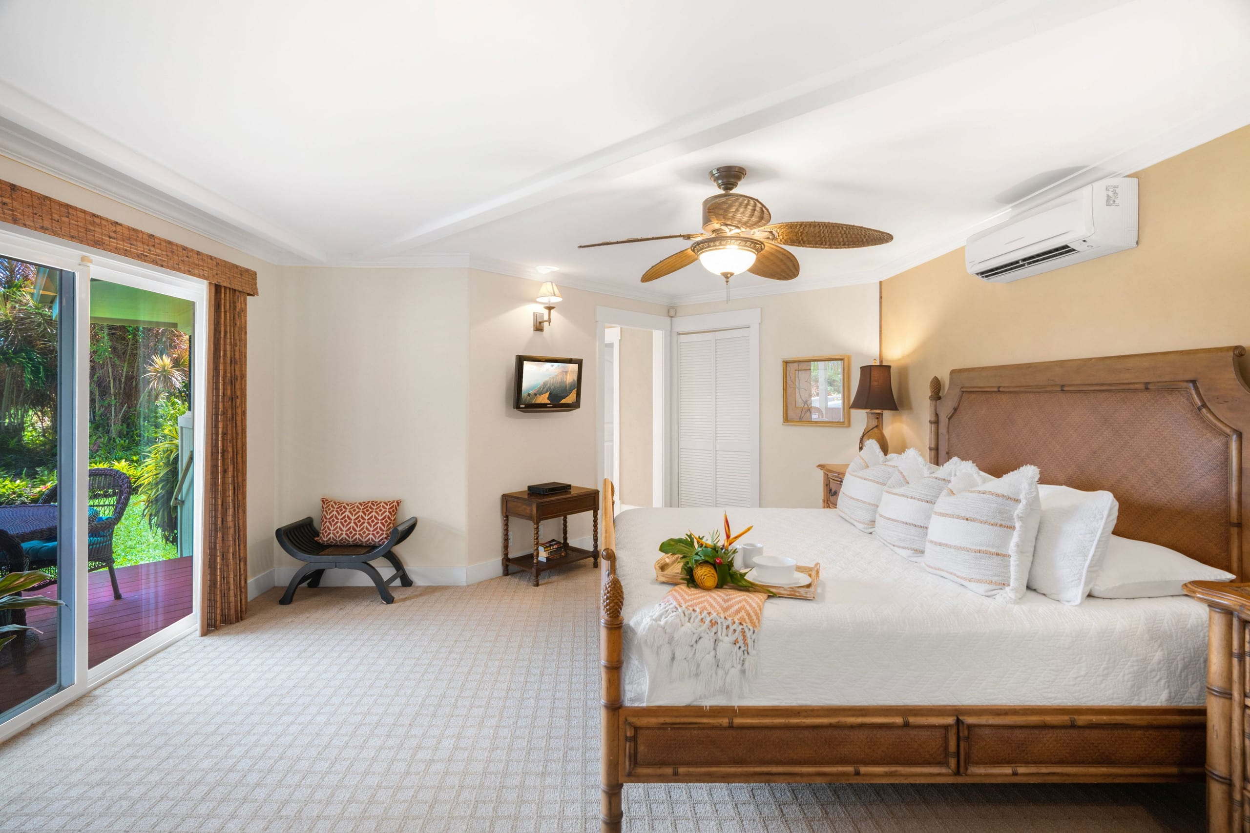Home in Princeville · ★4.85 · 4 bedrooms · 8 beds · 2.5 private baths - Image 34
