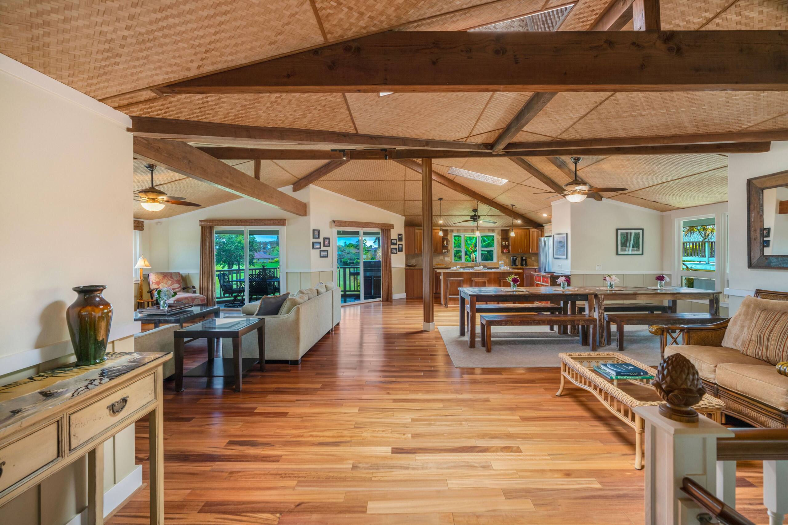 Home in Princeville · ★4.85 · 4 bedrooms · 8 beds · 2.5 private baths - Image 9