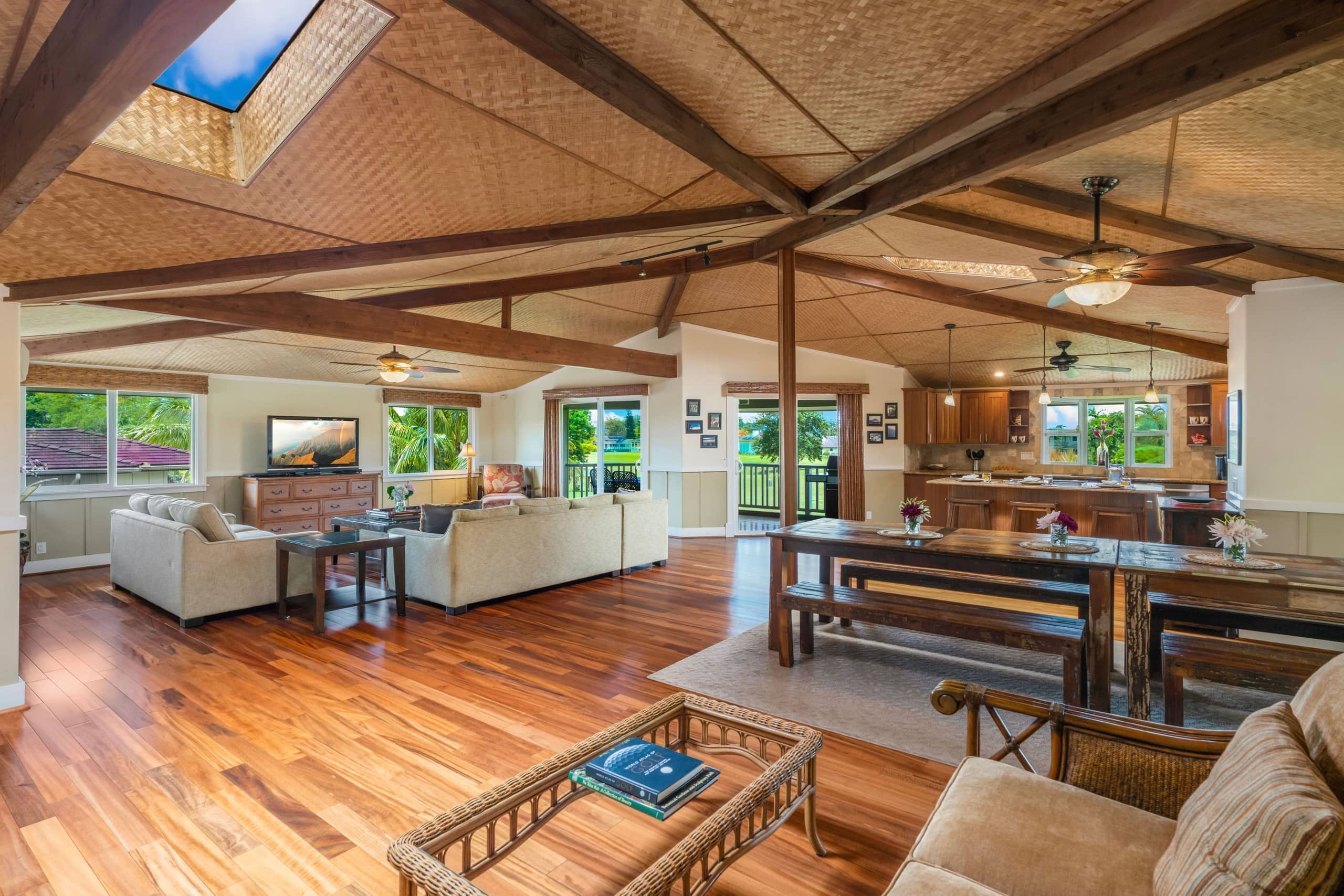 Home in Princeville · ★4.85 · 4 bedrooms · 8 beds · 2.5 private baths - Image 10