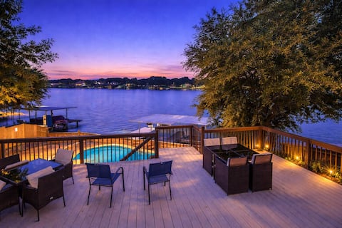 Luxury on Lake Granbury w/ Pool, Hot tub and Games