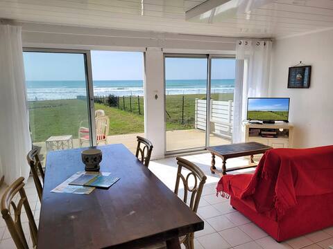 Tipoz'immo-flat Ru Veïn- facing the ocean