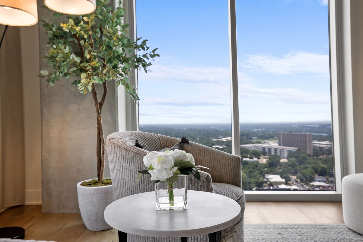 Heavenly Luxury on Rainey ST | Epic Rooftop Pool