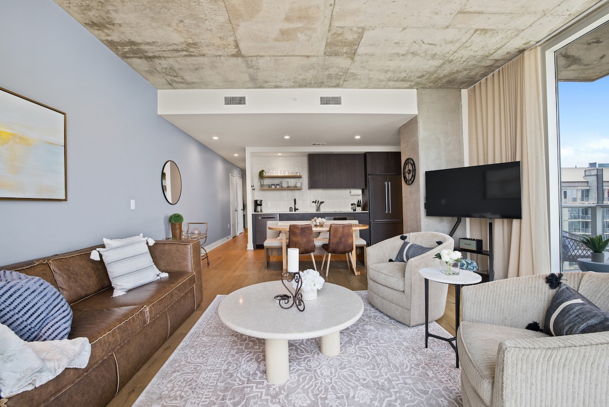 Heavenly Luxury on Rainey ST | Epic Rooftop Pool