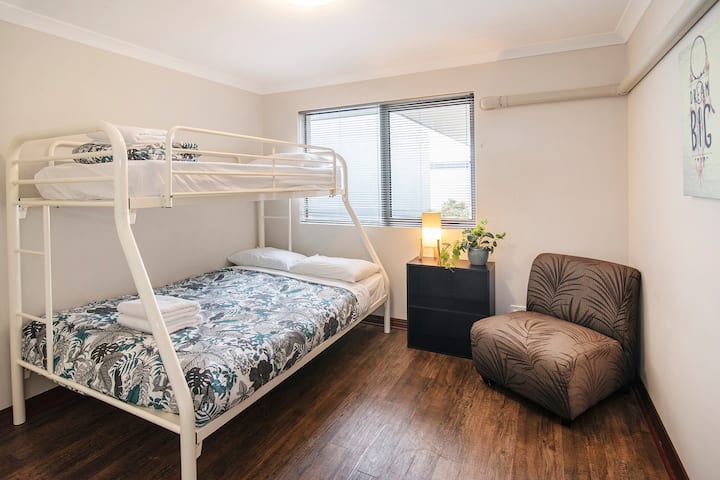 Chambre 2 (rez-de-chaussée)