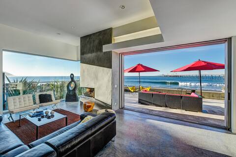 Seascape - Beachfront Splendor in Mussel Shoals
