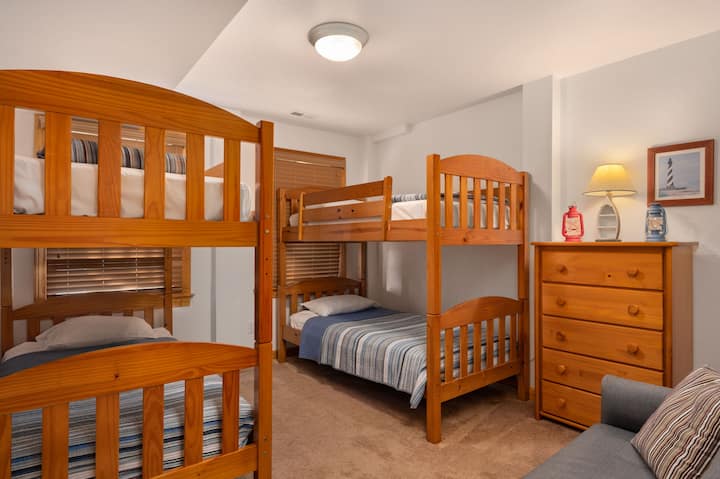 MS07: Seas The Day | Dhoma e gjumit LL 1 - Dy krevate marinari