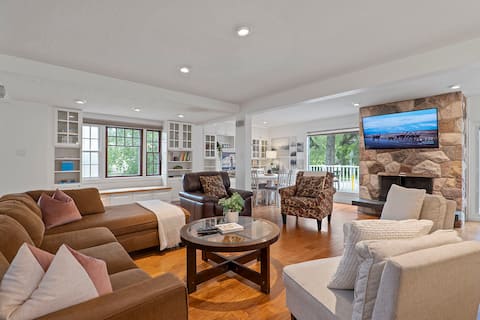 McKernan - Ultimate Luxury Escape with A/C + BBQ