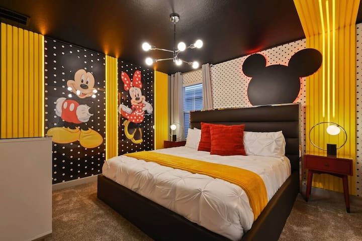 غرفة نوم ميكي وميني