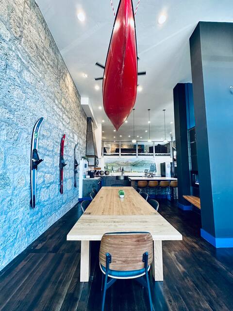 Large stylish Litch Hotel home; amenities for all