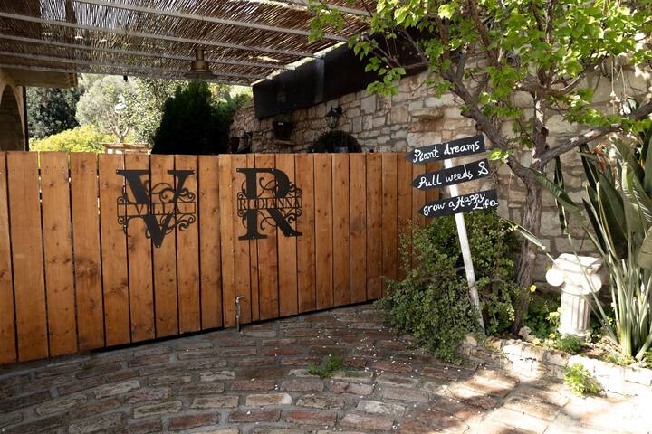 Luxury Villa Rodianna gallery image 2