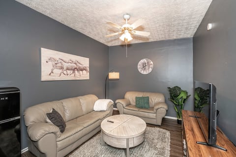 Monmouth Loft 4 - Walk to Shops