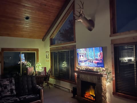 Top Airbnb: 28 Peaks - Relax and unwind with mountain views! in Lake City