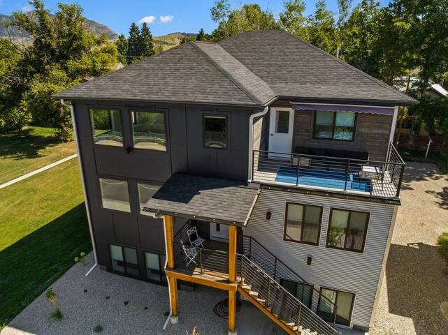 Winter House – Great home located within walking d gallery image 5