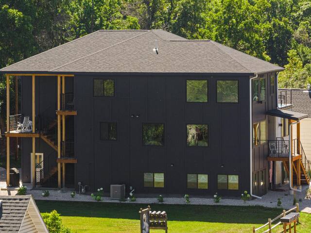 Winter House – Great home located within walking d gallery image 3