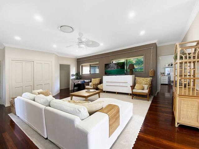 Family Entertainer + Pool – Luxury in Lennox Head gallery image 4