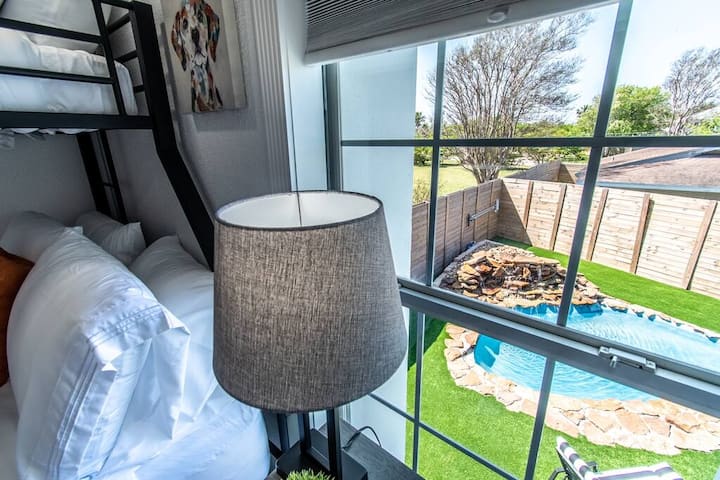 سريران بطابقين بحجم كوين 