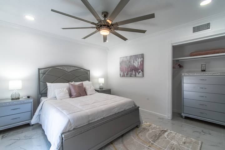 سرير بحجم وسط 