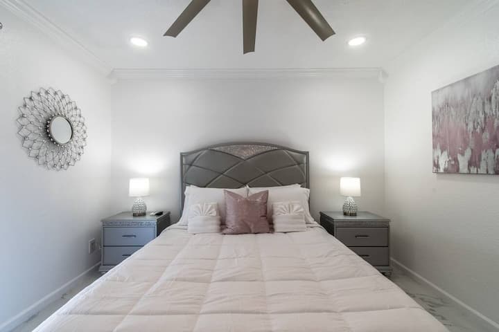 سرير بحجم وسط 