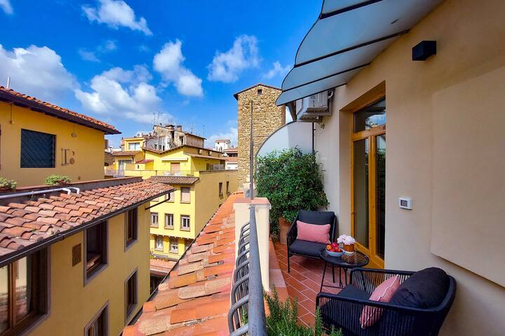 Florence, charming, balcony & elegant furnishings