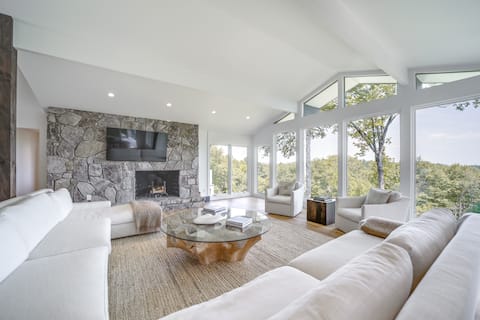 Luxurious Mountain Retreat w/ Long Range Views!