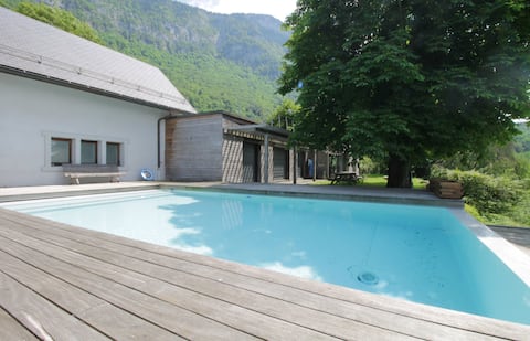 Family villa with swimming pool in