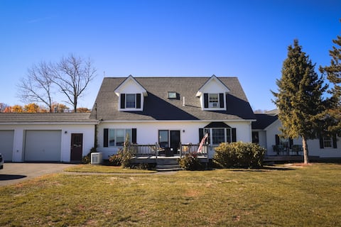 Mainestay Lakeside Home