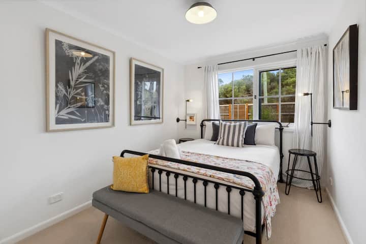 卧室4 ：标准双人床