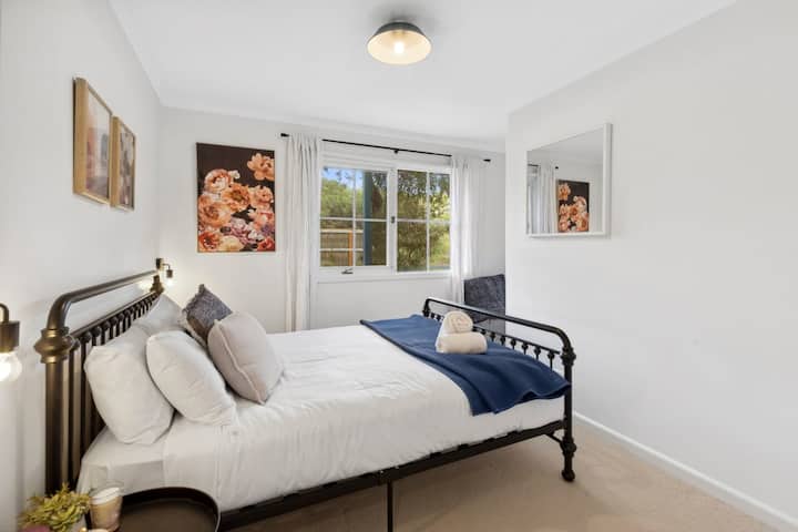 3号卧室–标准双人床