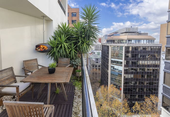 Art Deco Penthouse Retreat | Luxury on 2 levels