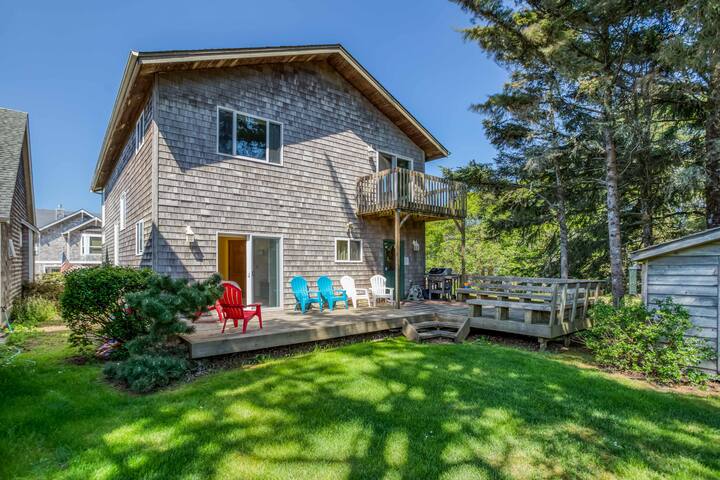 Cannon Beach Vacation Rentals managed Airbnb listing 1