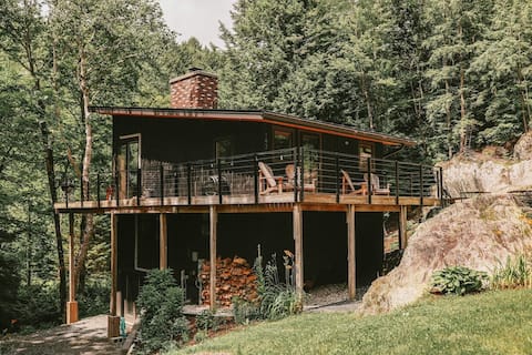 The Treehaus midcentury retreat + Mad River access
