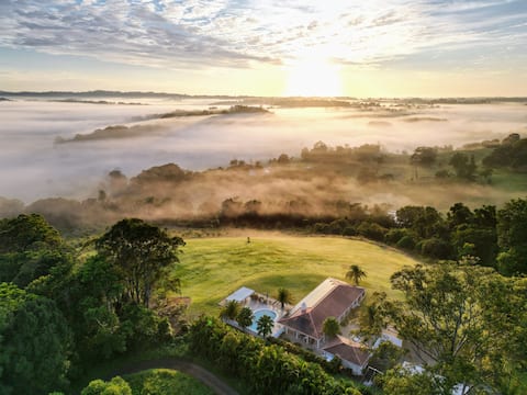 Daybreak Forest - A luxurious escape in Clunes