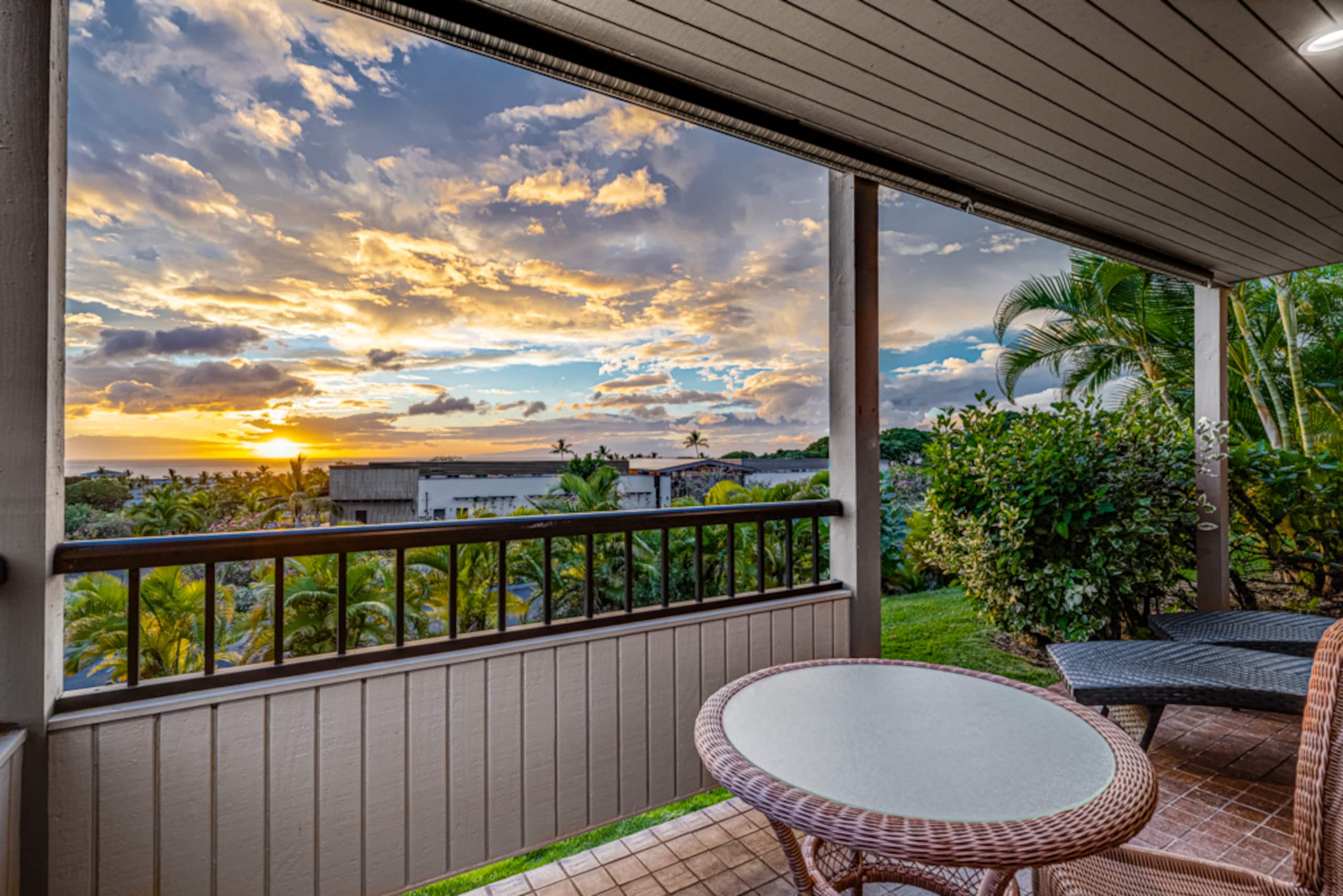Condo in Kihei · ★4.98 · 1 bedroom · 2 beds · 2 baths - Image 3