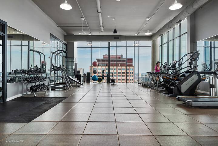 Gold Coast Gem: A 2BR Sanctuary w/ Stunning Views gallery image 4