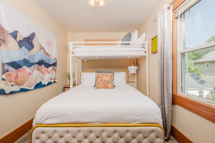 Lit Queen Size avec un seul niveau supérieur