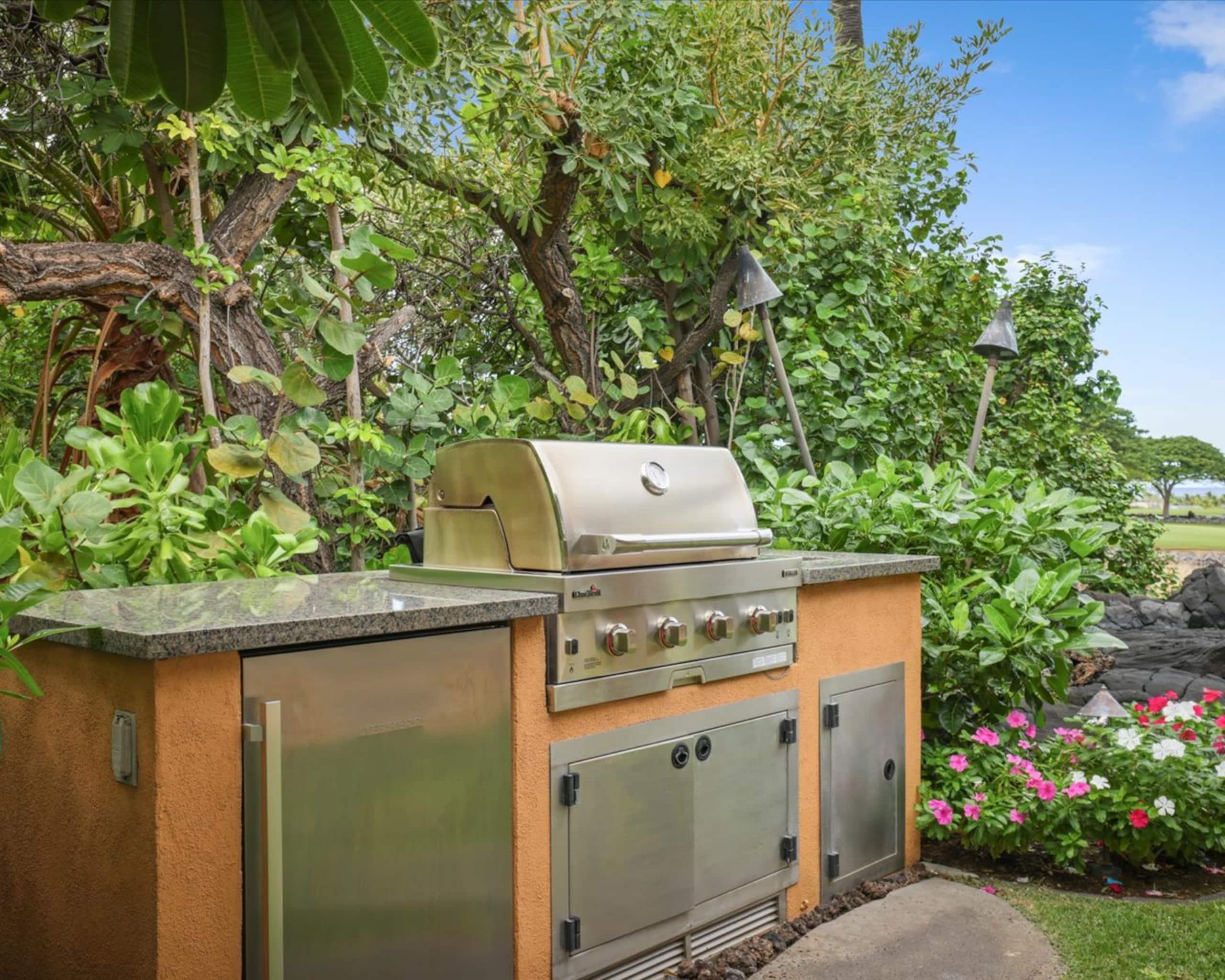 Home in Kailua-Kona · ★5.0 · 3 bedrooms · 4 beds · 3.5 baths - Image 10