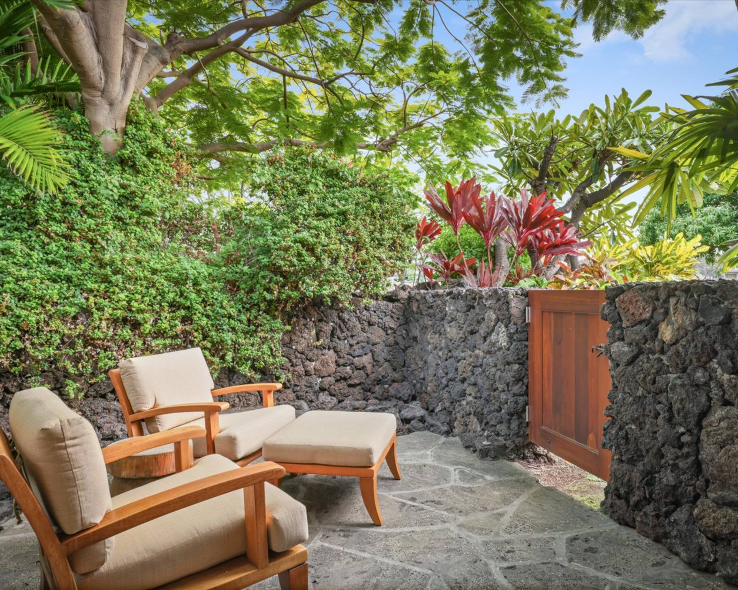 Home in Kailua-Kona · ★5.0 · 3 bedrooms · 4 beds · 3.5 baths - Image 33