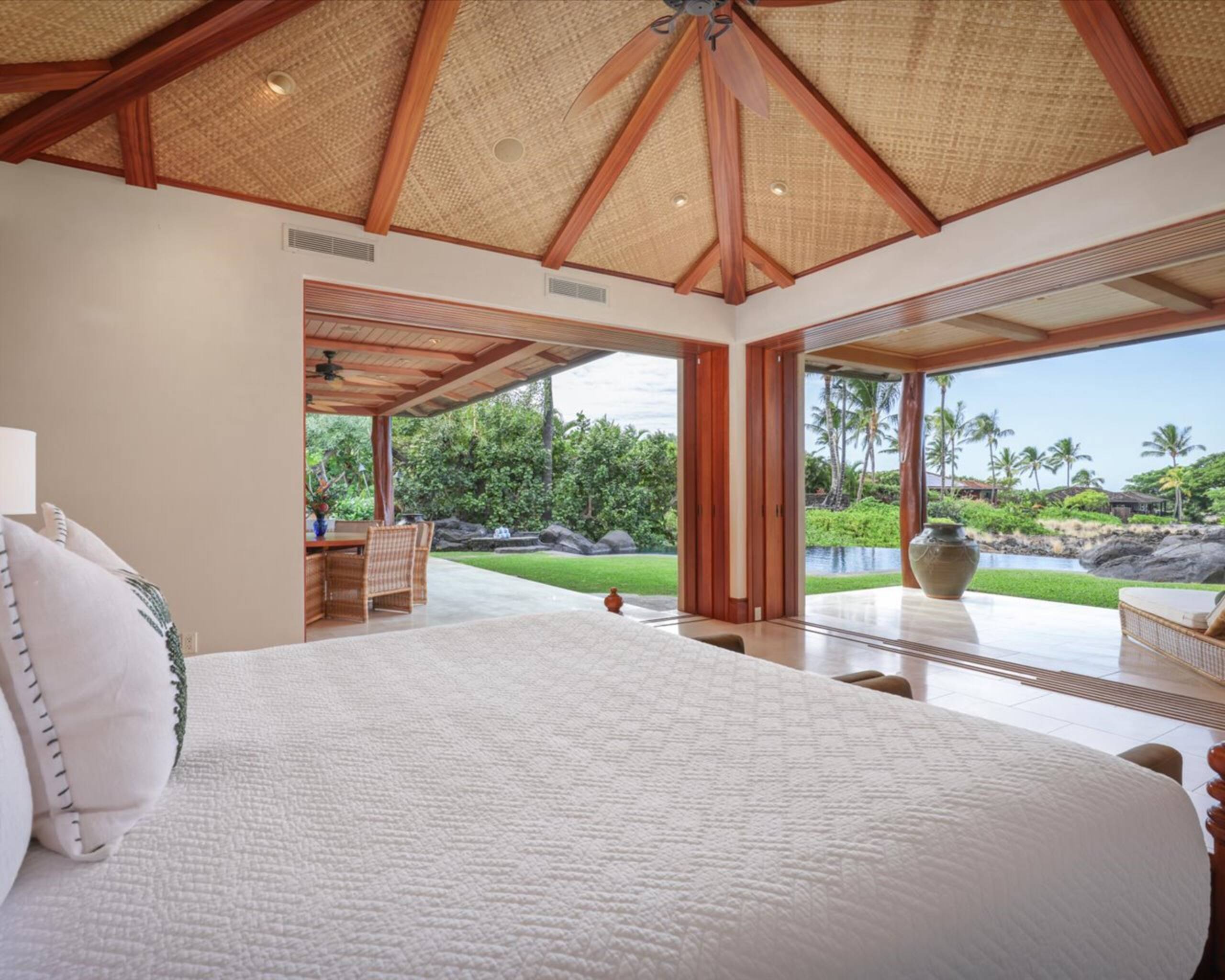 Home in Kailua-Kona · ★5.0 · 3 bedrooms · 4 beds · 3.5 baths - Image 21