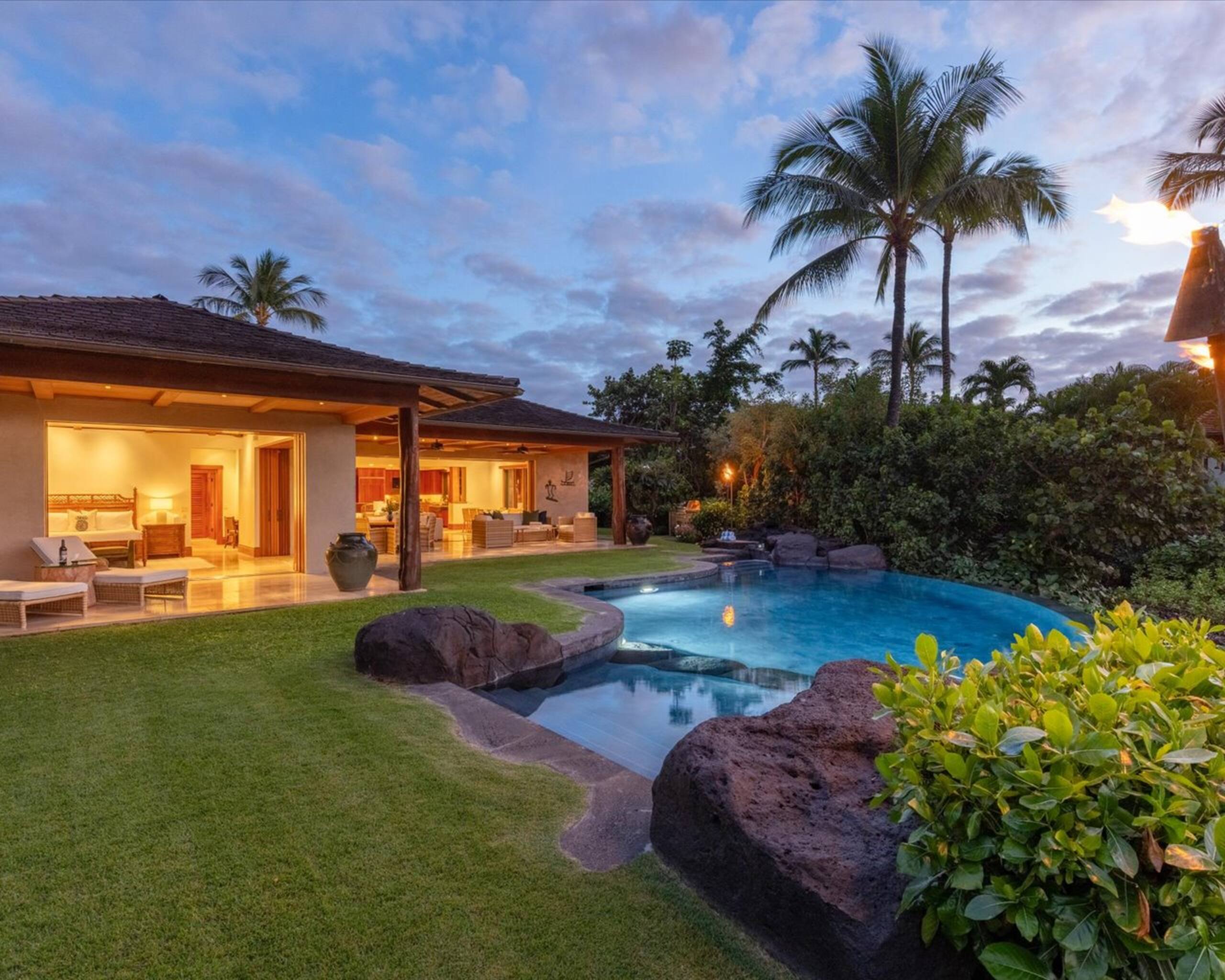 Home in Kailua-Kona · ★5.0 · 3 bedrooms · 4 beds · 3.5 baths - Image 78