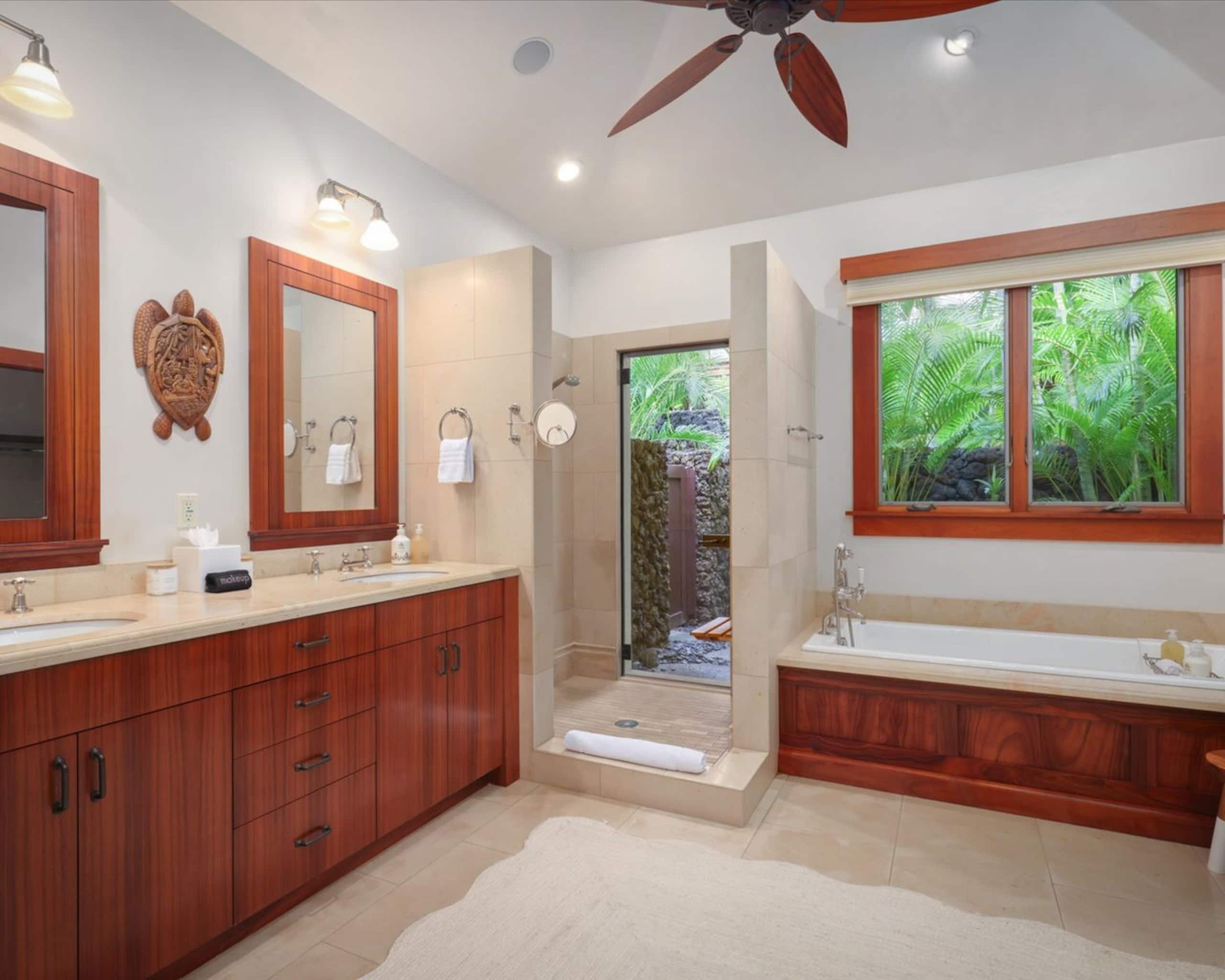 Home in Kailua-Kona · ★5.0 · 3 bedrooms · 4 beds · 3.5 baths - Image 24