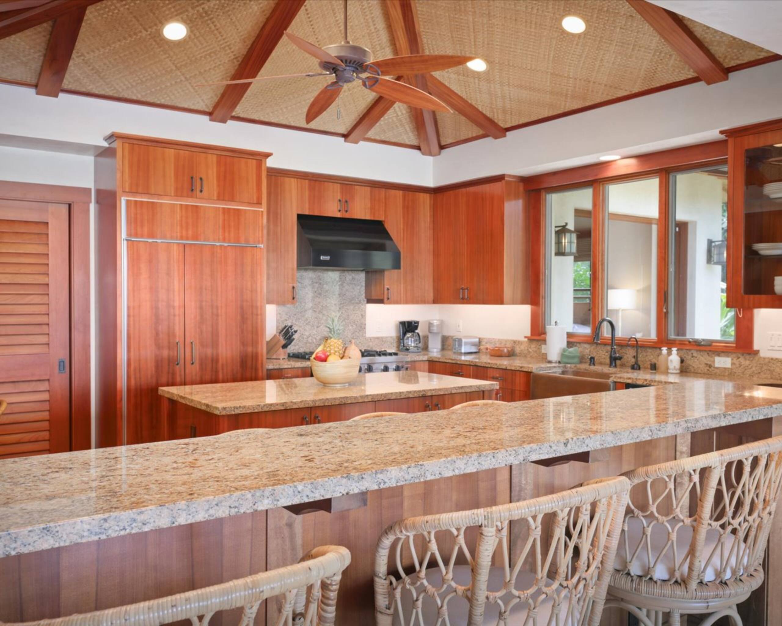 Home in Kailua-Kona · ★5.0 · 3 bedrooms · 4 beds · 3.5 baths - Image 12