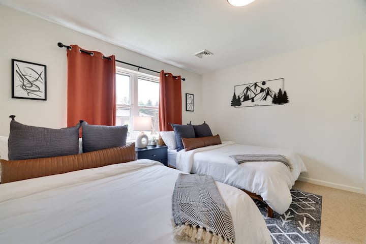 I morbidi materassi offrono tutto il resto del necessario dopo un'entusiasmante giornata trascorsa a esplorare i bellissimi Poconos.