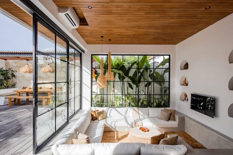 The Young Villas: Tropical 2 Br Villa in Canggu