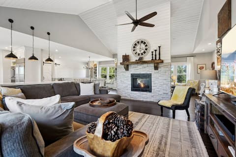 Panoramic Valley and Vineyard Views, Pet Friendly