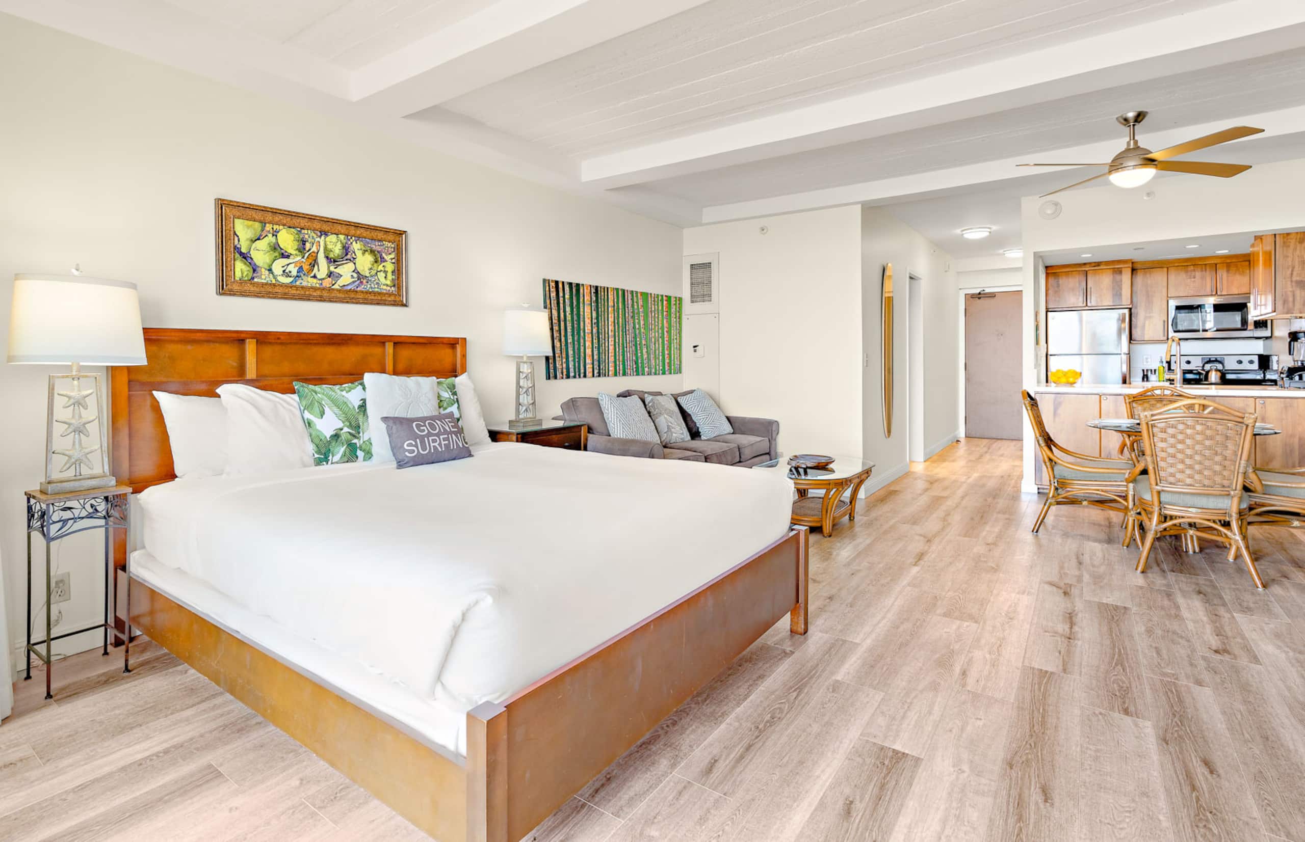 Condo in Lahaina · ★4.91 · Studio · 2 beds · 1 bath - Image 16